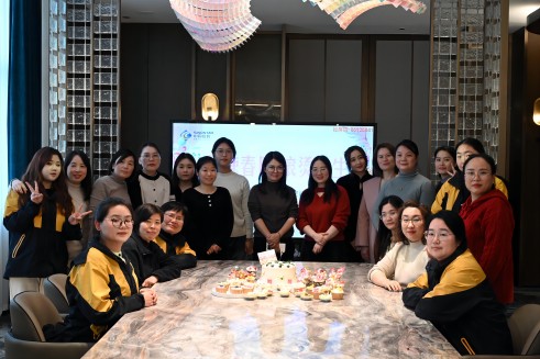 热辣春日 滚烫人生丨瓦力游戏股份妇女节活动温暖来袭