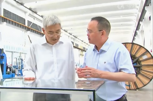 江西省委书记尹弘到瓦力游戏电缆（江西）调研