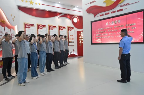 沉温红色岁月 共话经典篇章 | 瓦力游戏党委发展庆建党103周年红色阅读活动